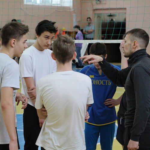 Товарищеские встречи по волейболу ко Дню защитника Отечества